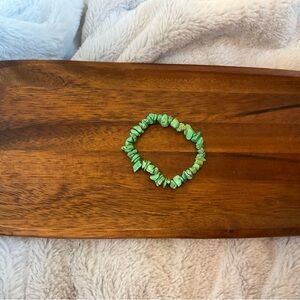 Green Cracked Stone Beaded Bracelet